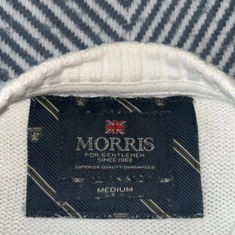Morris tröja i mycket bra skick skriv om du är intresserad priset diskuteras vid snabb affär . Tröjor & Koftor.