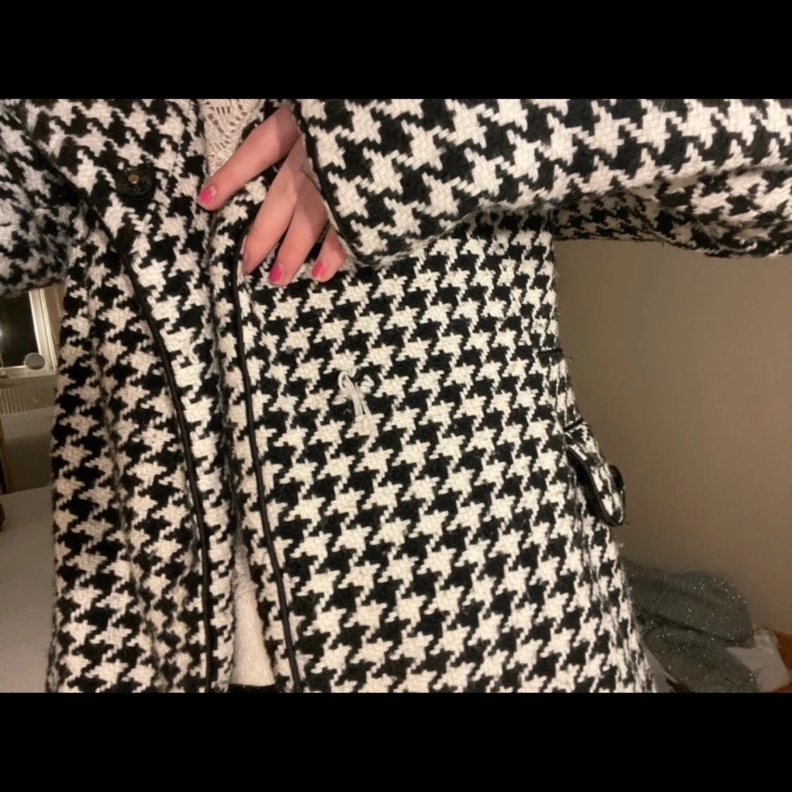 Mönstrad kort kappa  - 92