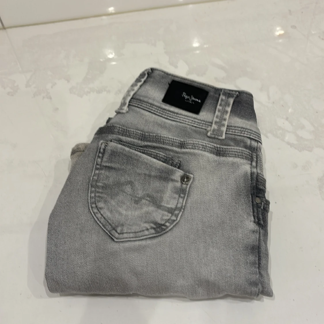 Ljus gråa low waist jeans - 91