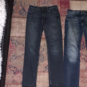 Billiga Jeans  - Storlek på jeansen 29/34 Vill sälja  då jag har växt ut de, 