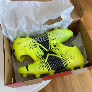 Puma fotbollsskor  - Helt nya fotbolsskor 