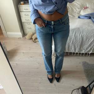 Lågmidjade jeans från Gina tricot🩵 Nypris 499 säljer för 250!