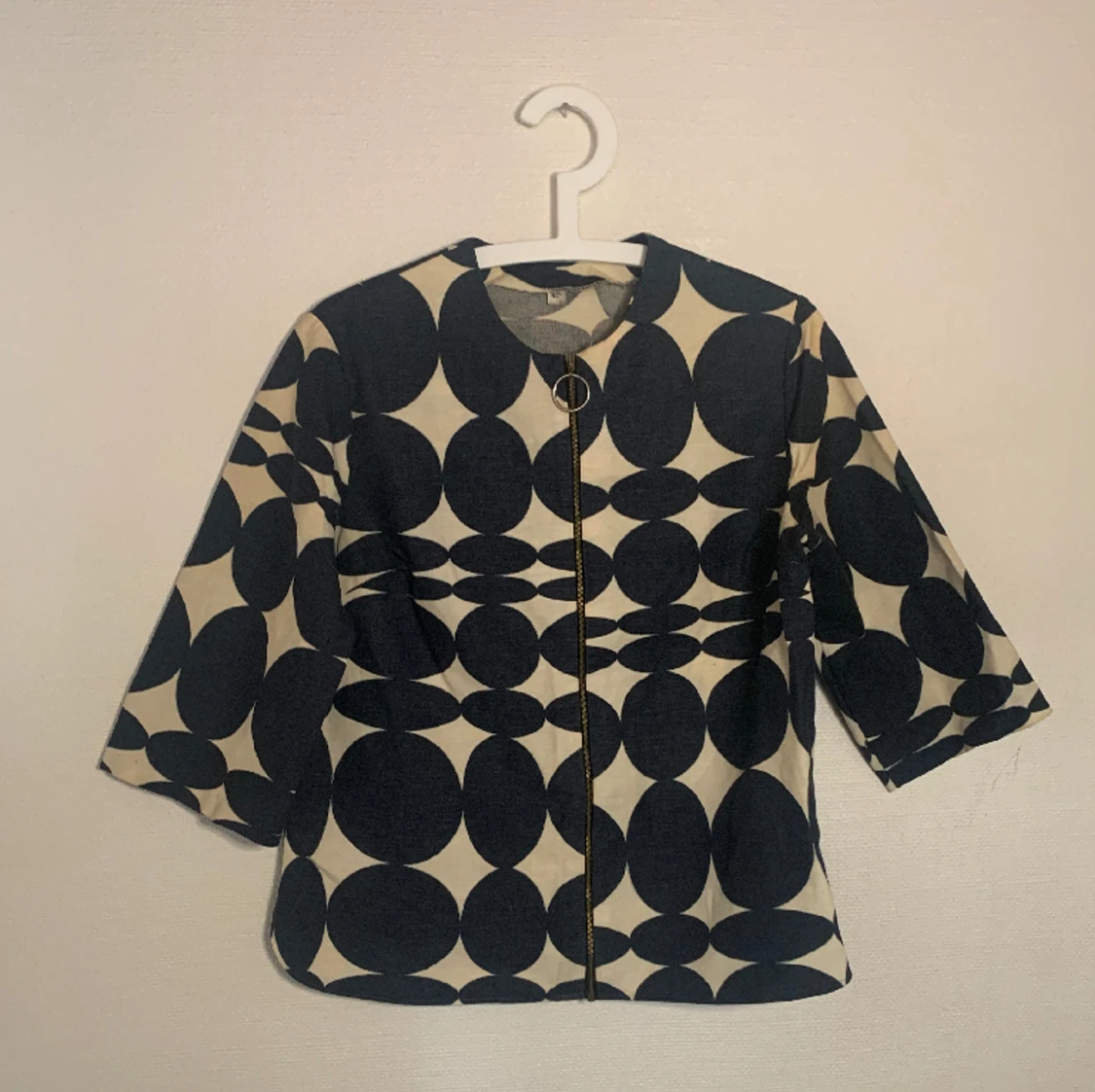 Mönstrad tröja ish