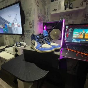 Jordan 1 - Jordan 1 som inte ändvänds längre. Dem är i bra skick.