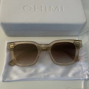 Chimi 04  - Chimi 04 Ecru i mycket bra skick. Nypris 1250 kr