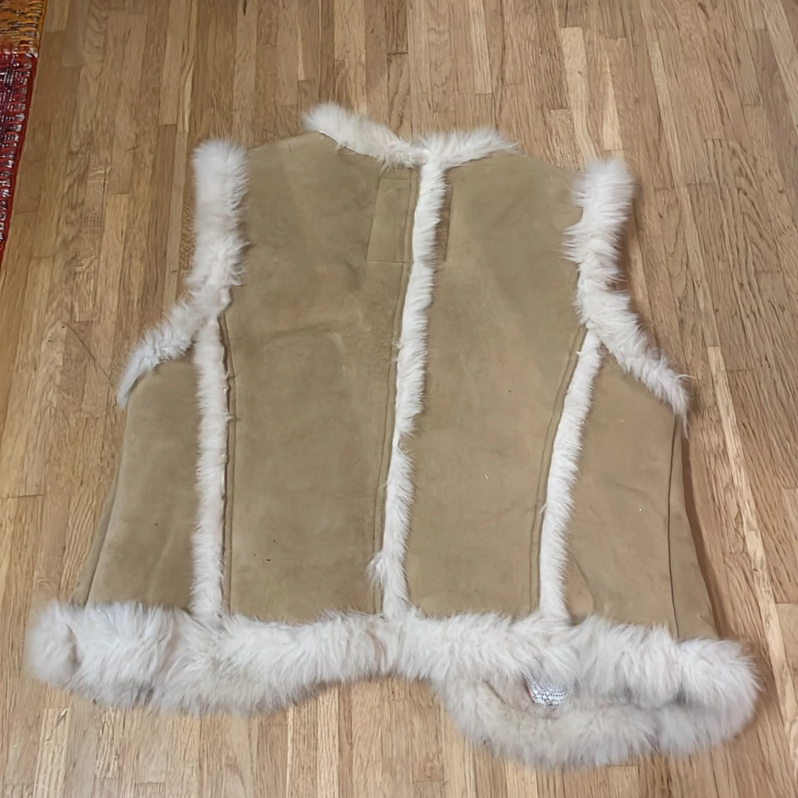 Väst i mocka imitation - 90