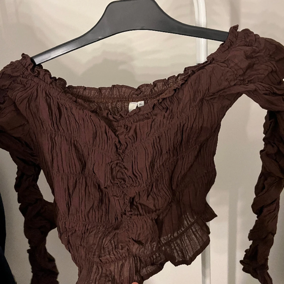 Brun blus från Nelly 