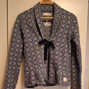 Odd Molly Kofta - Koftan har använts några gånger, är i bra skick! 