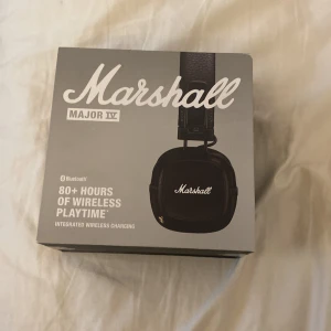 Marshall hörlurar helt nya - Nytt skick Sealed helt nya hörlurar kostar nya 1399 kr 