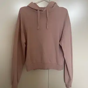 Rosa hoodie från nakd i storlek S, knappt använd!