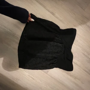 Sommartopp  - En fin stickad tubtopp, använt 2 gånger