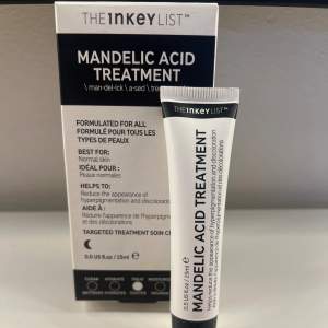 Säljer min Mandelic Acid Treatment från The Inkey List som jag köpte på Lyko för 168kr. Säljer då jag köpte fel. Helt oöppnad och oanvänd, har bara öppnat asken! 🙌🏼