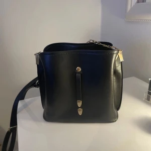 Väska  - Använd några gånger 