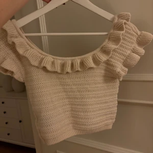 Volang topp  - Fin volang topp aldrig använd 