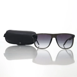 Carrera solglasögon - ”Carrera solglasögon” | Skick: 9,5/10 | Storlek: Onesize | Pris: 999 | Allt OG ingår📦 |    Skriv vid eventuella frågor eller funderingar.