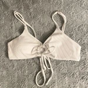 Bikini🤍 - Super söt bikini överdel🤍