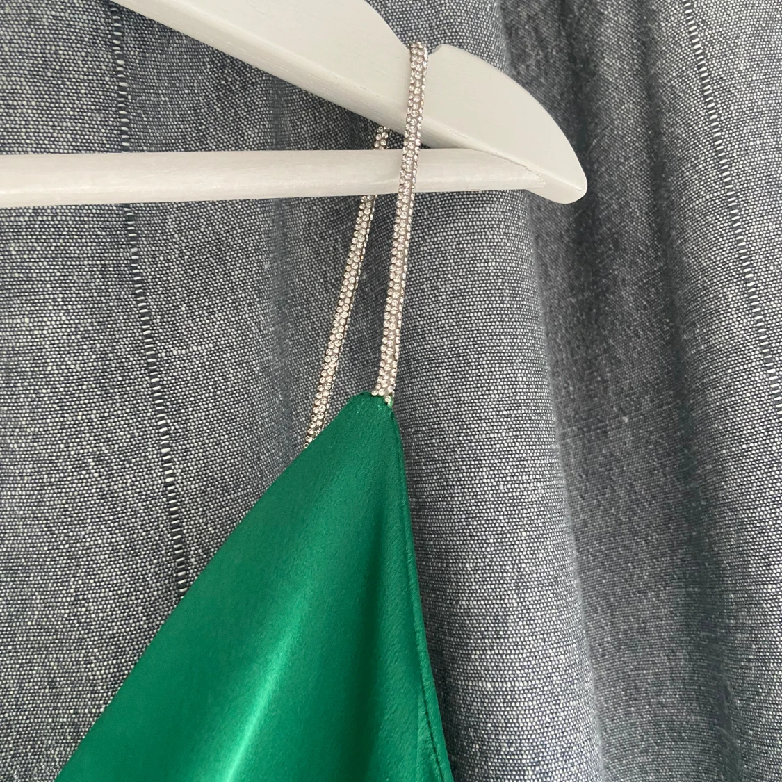 Grön satinklänning - 91