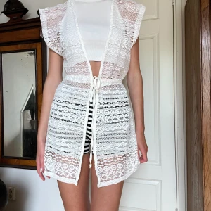 Strandklänning - Vit standklänning, aldrig använd förutom på bild!