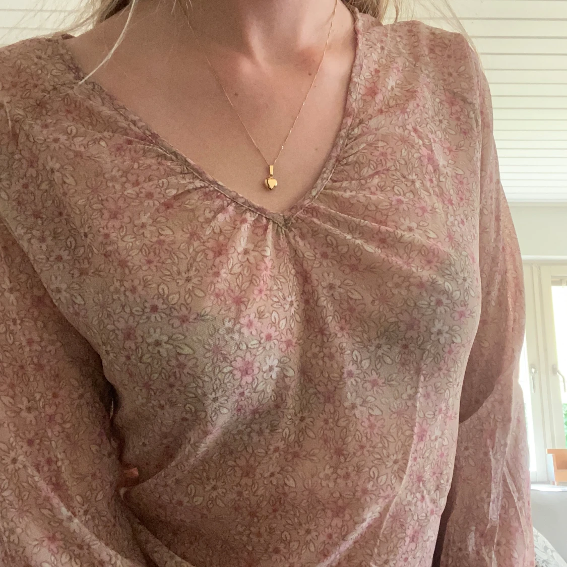 Blommig meshblus - 90