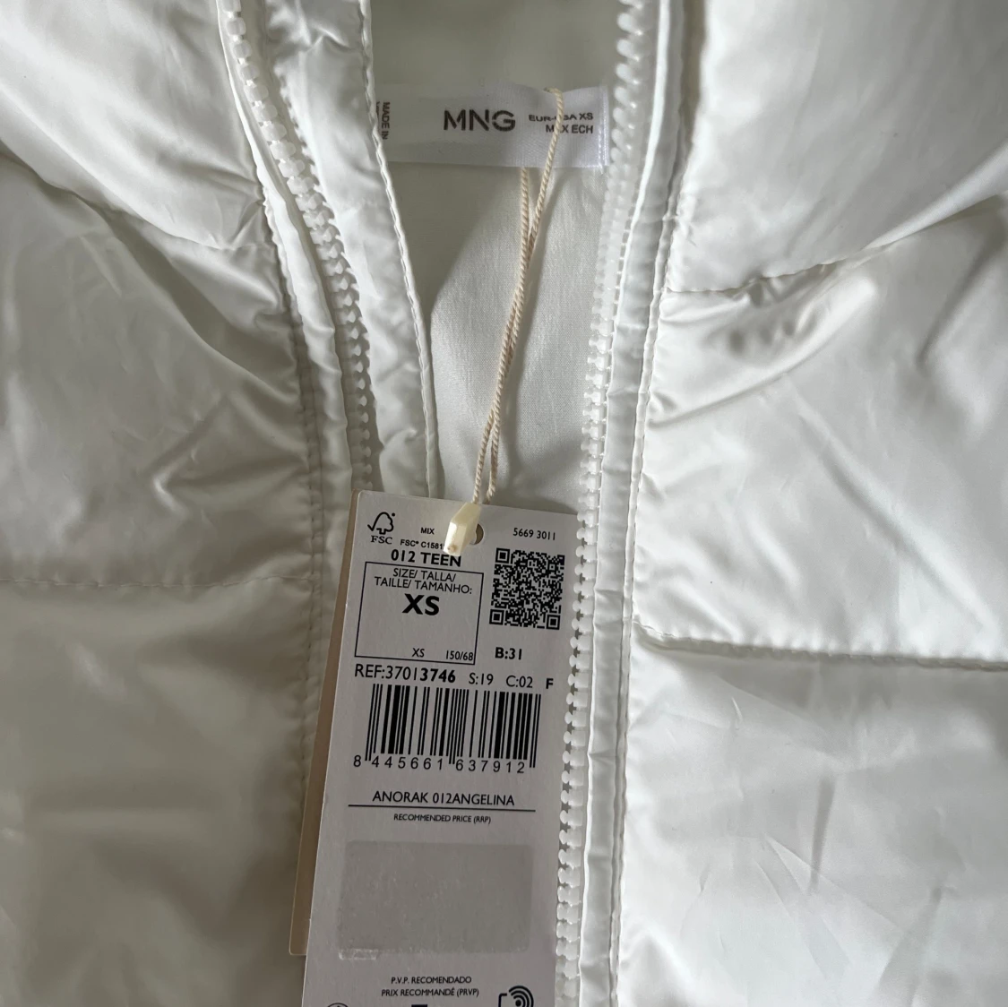 Vit jacka - 90