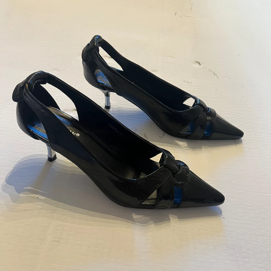 Spetsiga Kitten heels - 90