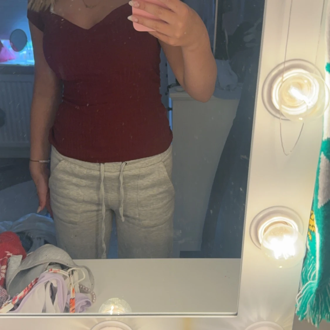 Vinröd t shirt  - 90