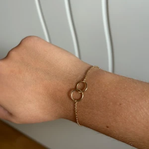 Gulligt armband ❤️ - Ett jättegulligt armband som jag aldrig har använt, (säljer eftersom jag har dubbletter) 💗
