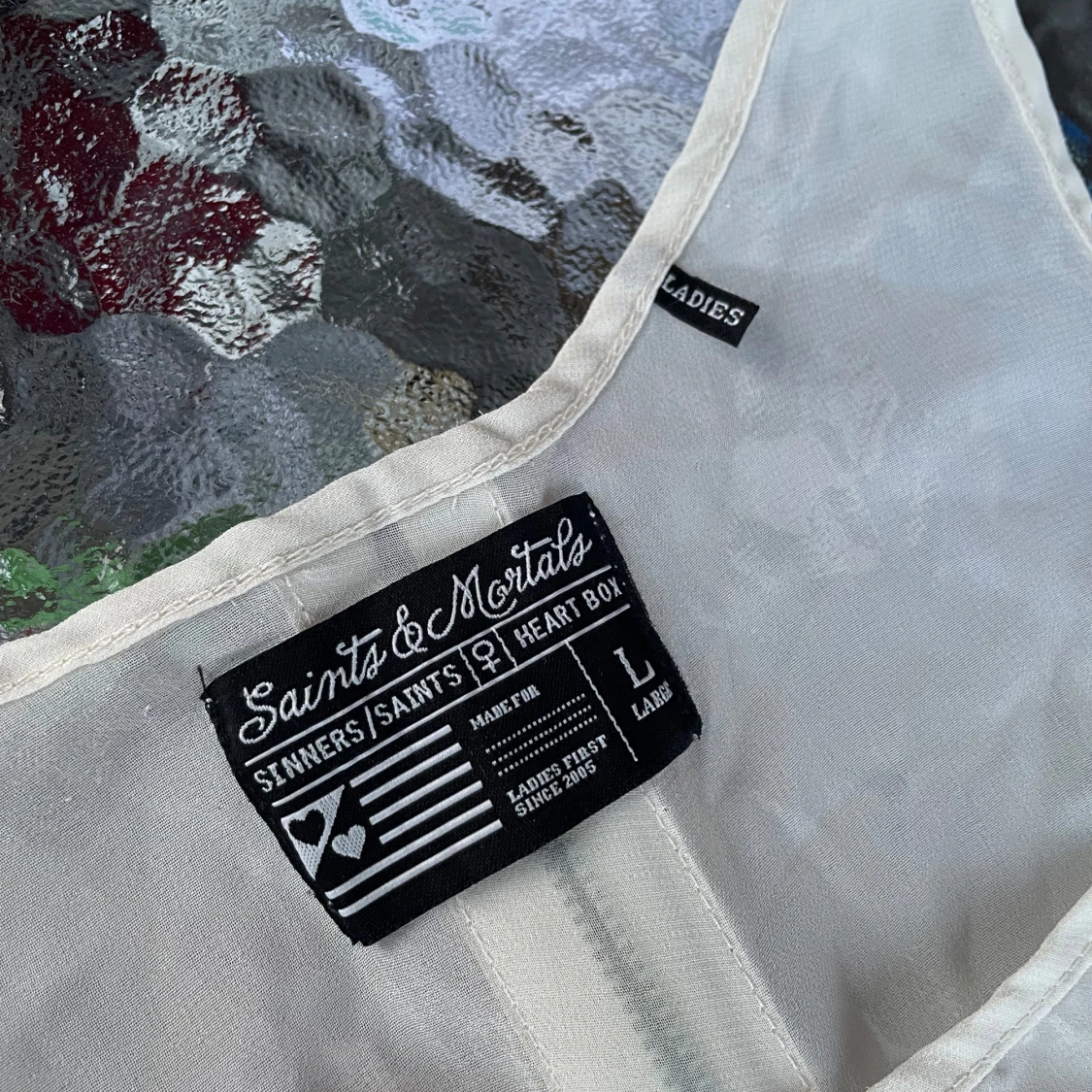 Linne från Saints & Mortals. Strl M/L - 91