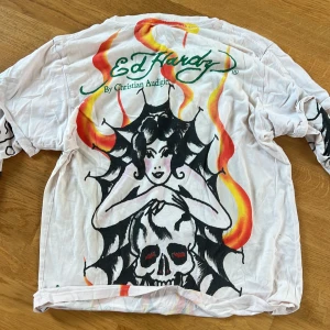 Ed hardy långarmad tröja - superfet o äkta edhardy tröja! dma ifall ni har frågor