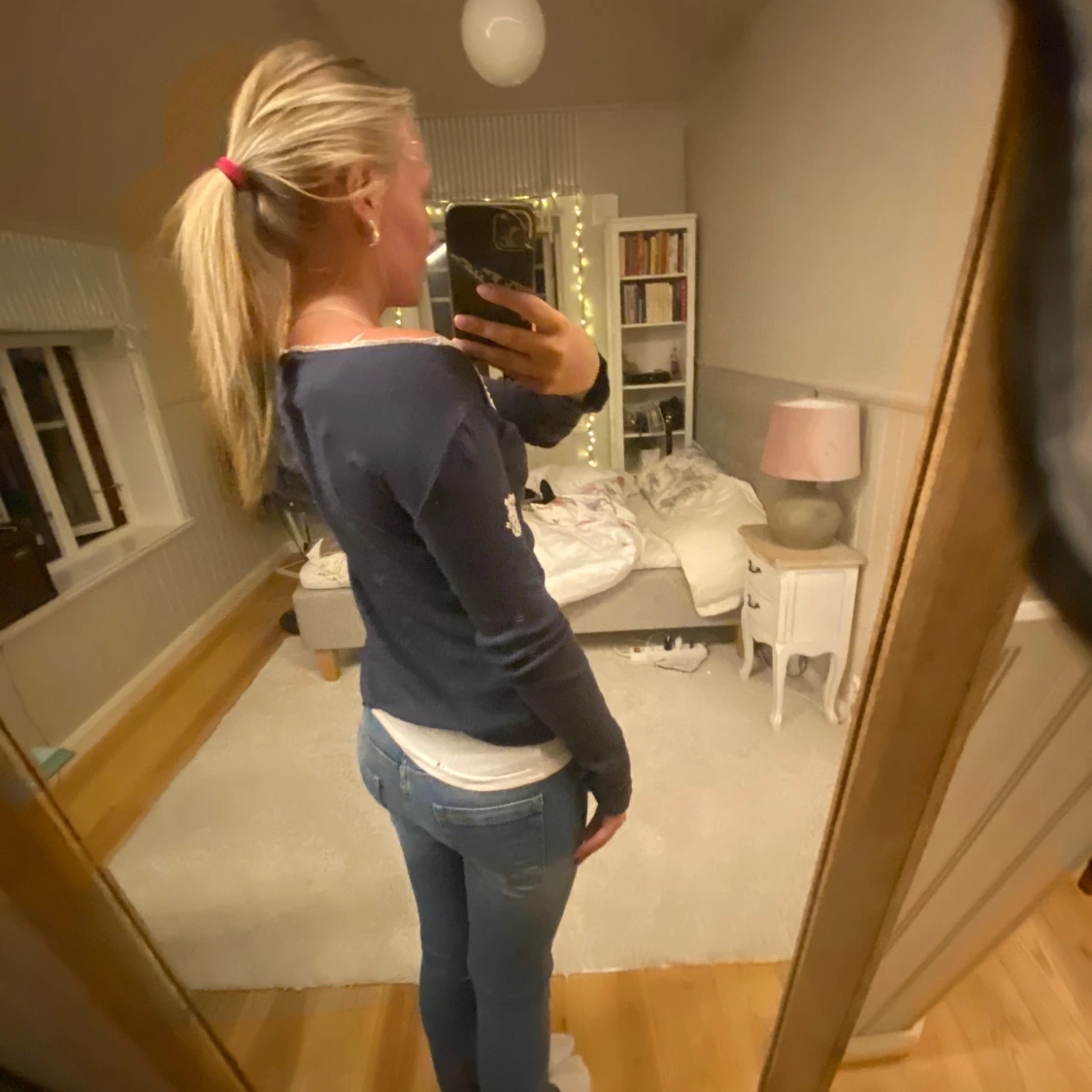 långärmad blå tröja - 91