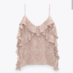 Linne  - Ett jättefint rosa linne från zara, som tyvär är för stort för mig