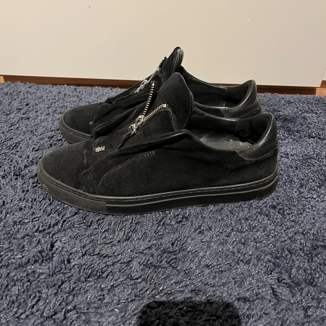 Axel arigato zip skor 