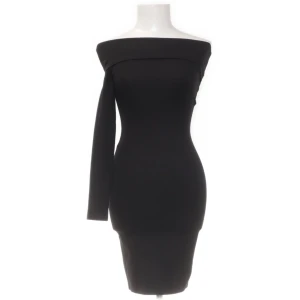 HannaSchönbergxNAKD - Hannas kollektion med NA-KD💕 super snygg men för liten för mig därför jag säljer💕Strl xs