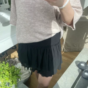 NA-KD Kjol - Supersöt kjol, storlek 36/S men passar lika bra på 38/M 🌟