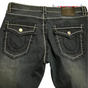 True Reglion Jeans 💙🤍❤️ Mycket bra kondition 💙🤍❤️ Storlek 36 💙🤍❤️ 599kr men priset kan diskuteras💙🤍❤️