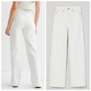 Oanvända vita jeans från H&M i modellen ”wide high, full lenght”. Storlek EU 32. Säljer dem på grund av att de var för små. Köpta på hm.se för 299kr och säljer dem för 150kr.  