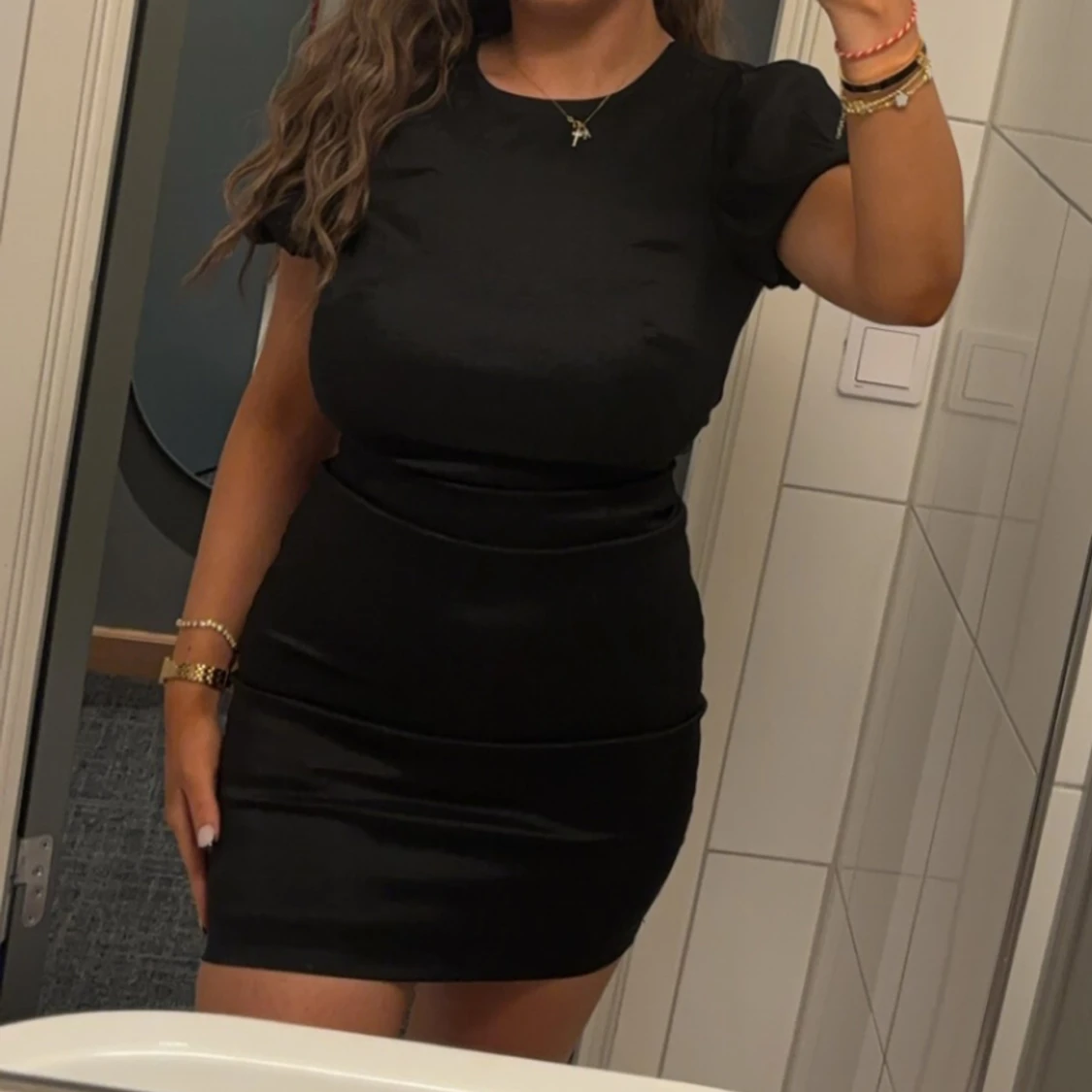 Öppen rygg klänning svart