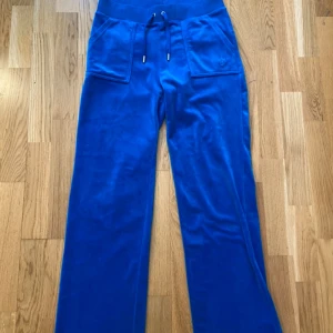 Blå jucybyxor - Storlek M och i fint skick! 💕