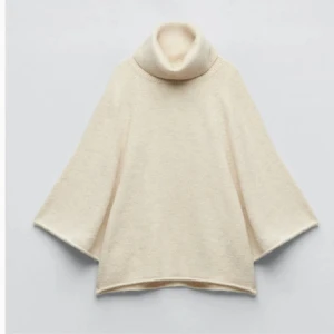 Trekvartsärmad zara tröja - Slutsåld sjukt snygg tröja från zara med trekvartsärm. Som ny men köpt hör på Plick och använd fåtal gånger. Inga defekter💞💞💞