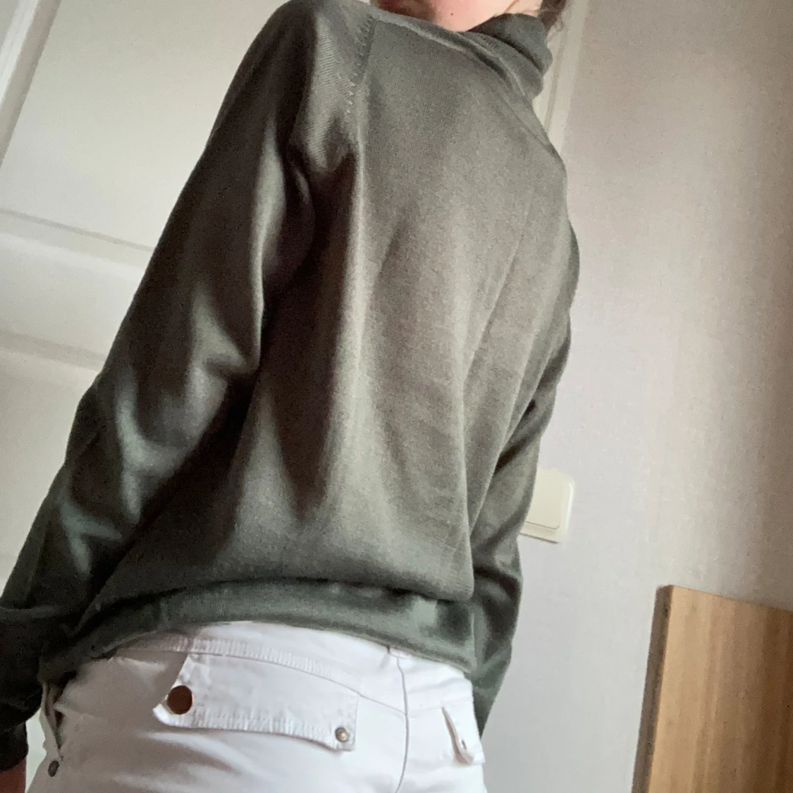 Grön finstickad tröja - 91