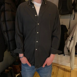 Ralph Lauren skjorta  - Ralph Lauren skjorta | Storlek: S | Pris: 450kr | Nypris: 1600kr | Vid intresse eller fler frågor kontakta mig!