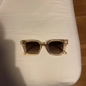 Chimi 04 Ecru - Säljer mina Chimi 04 för de inte kommer till användning och är använda 3ggr. Inköpta på NK Göteborg för 1249kr.  OBS kvitto ingår inte