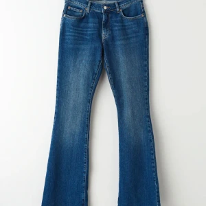 Low waist bootcut jeans - Super fina och sköna jeans från gina trico, säljer då de aldrig kommer till andvändning, hör av er vid funderingar!