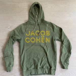 (ÖPPEN för prisförslag )Snygg Jacob cohen hoodie | Storleken är S | Den är i befintligt skick | Hör av er vid frågor! ❌inga BYTEN❌
