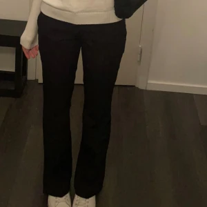BikBok kostymbyxor  - Fina kostymbyxor från Bikbok i bra skick💞