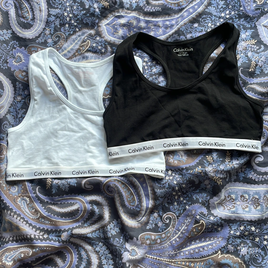 Calvin Klein toppar barn