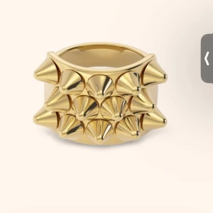 Edblad ring  - Jättefin populär Edbladring nästan aldrig använd💕 fint skick. Skriv om ni vill ha fler bilder ❤️