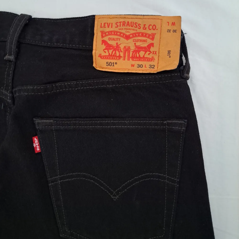 Levi's Jeans använda fåtal gånger Storlek: W 30, L 32. Jeans & Byxor.