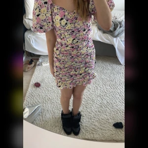 Sommar klänning  - Säljer denna super härliga sommar klänningen !💕🌸