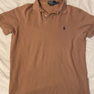 Ralph Lauren pike  - Tja! Säljer nu denna snygga Ralph Lauren pike! Fint skick! Perfekt för sommarn. tveka inte på att höra av er!